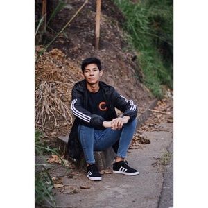 Meet your Posher, Manuel